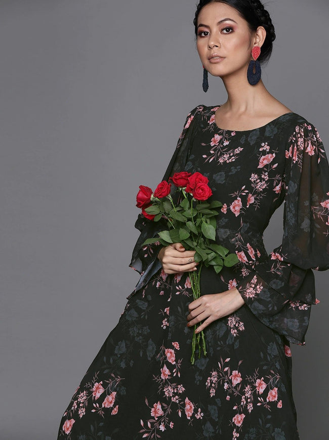 Buy Twenty Dresses by Nykaa Fashion Black Floral Square Neck Midi Dress  Online