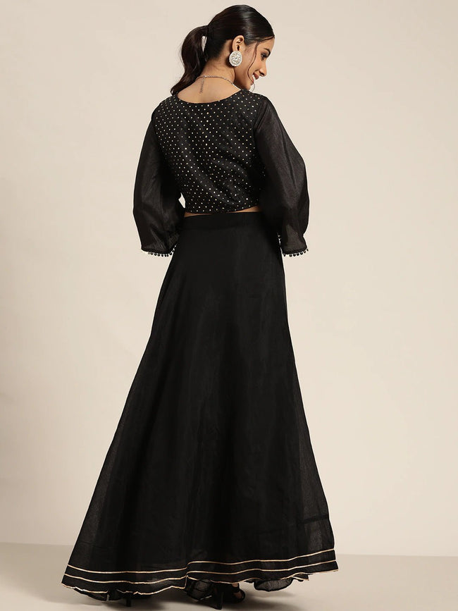 Handwoven Black Banarasi Lehenga with Velvet Blouse and Silk Organza D –  WeaverStory