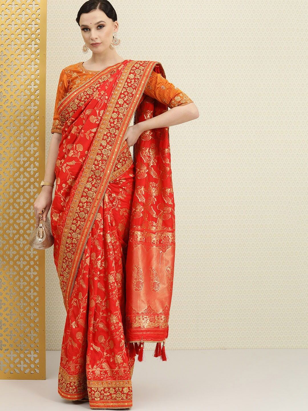 Buy Marabout Red Jaquard Silk Embellished Saree Online at Best Prices in  India - JioMart.